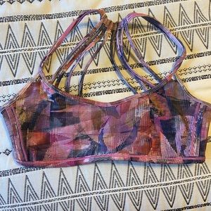 Lululemon Lighten Up Bra Size 6